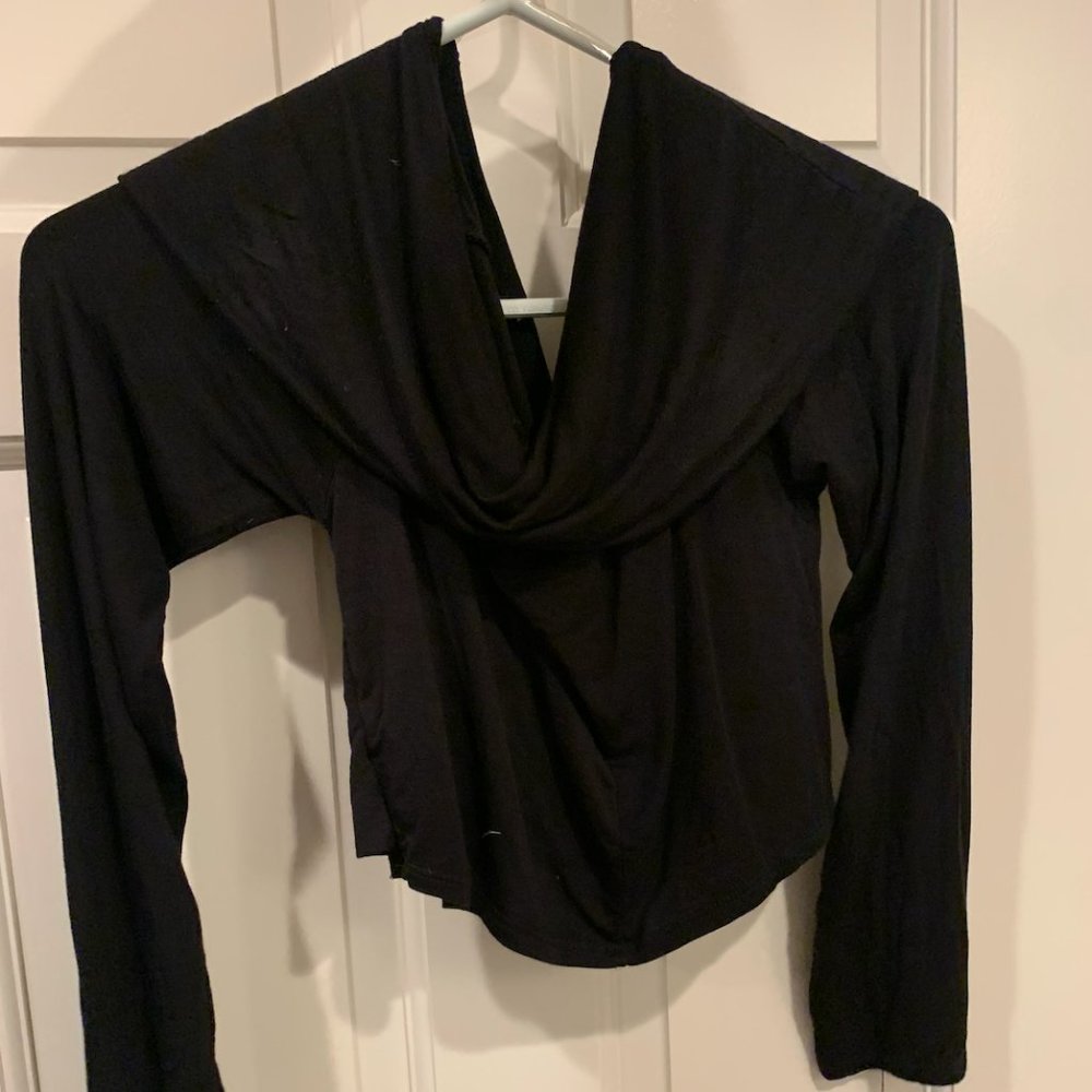 Black off shoulder Fashion Nova top